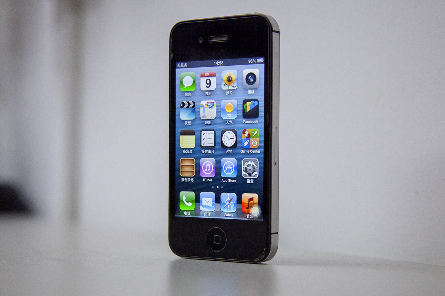 8年后重新回到原点,乔布斯最后的经典iphone4s