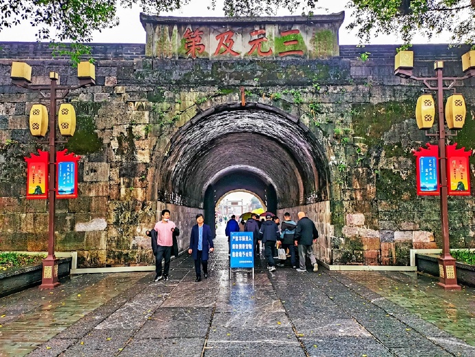 雨中漫步骑楼老街,桂林正阳街旅游攻略