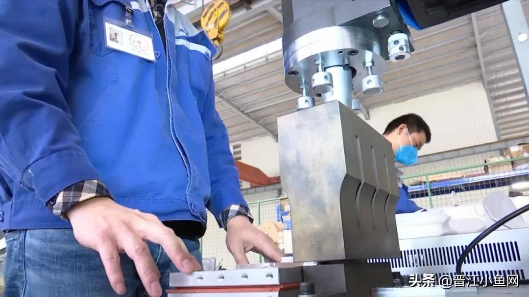 晋江口罩机,口罩机新技术