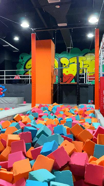 蹦床乐园乐动魔鬼滑梯,室内蹦床滑梯游乐场