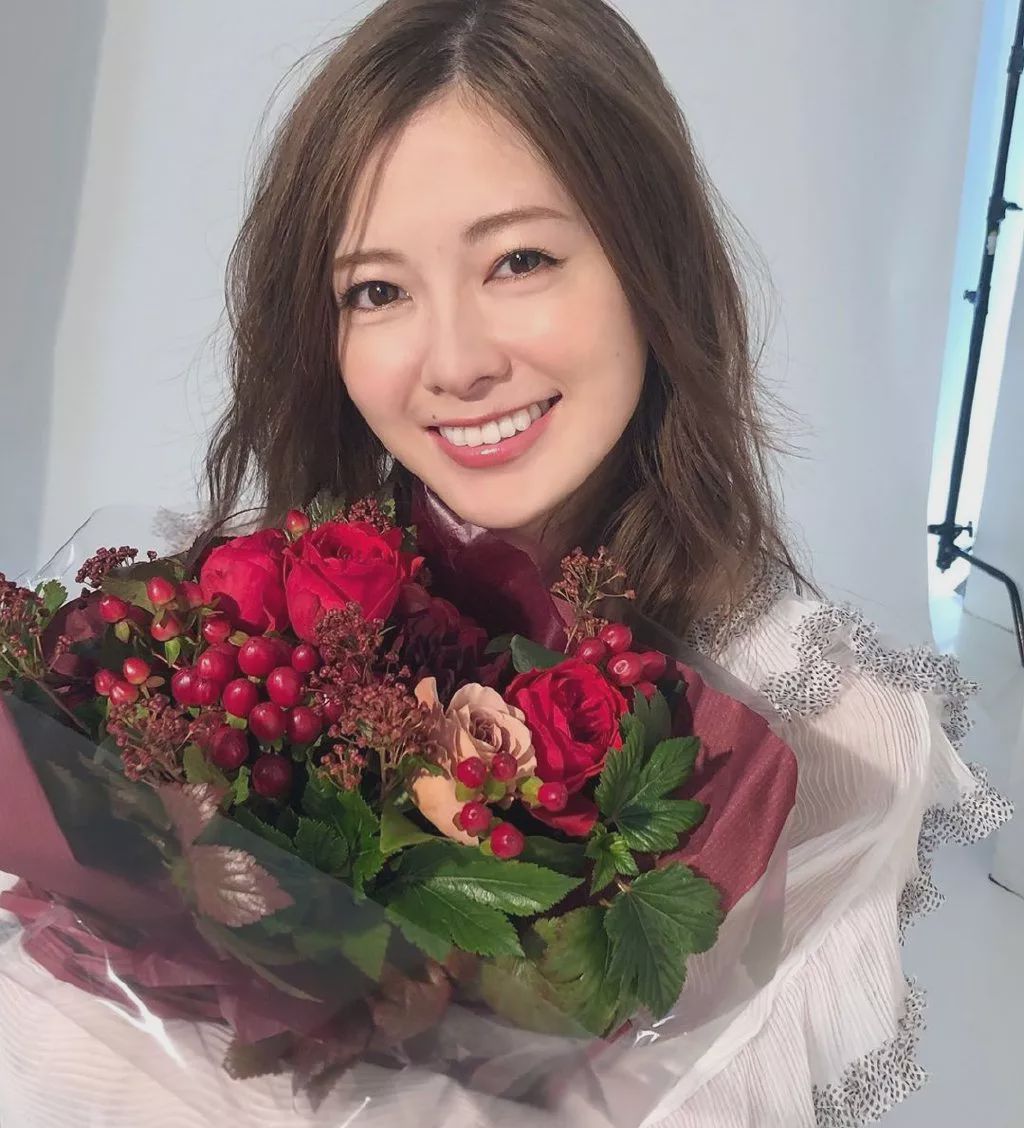 白石麻衣毕业视频大全,白石麻衣在日本演艺界地位