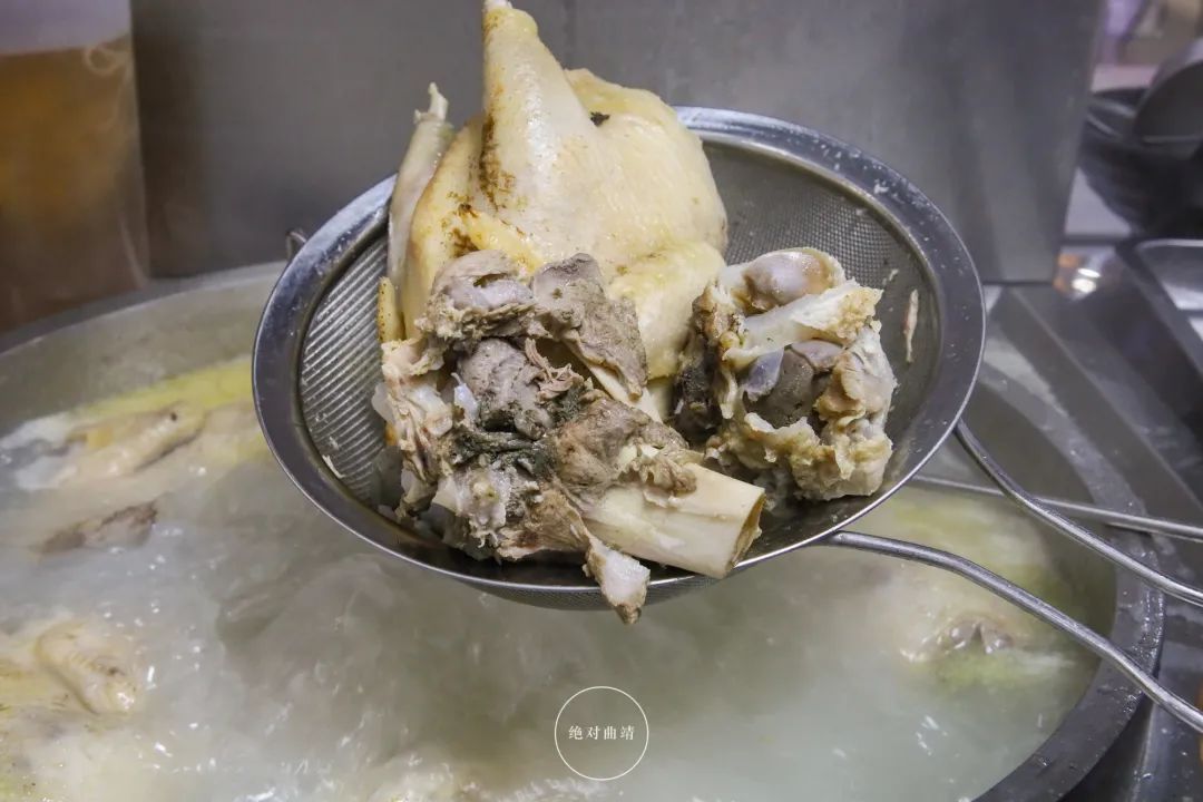 曲靖过桥米线所有门店,曲靖米线多少钱一碗