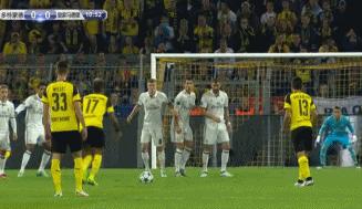 足球比赛什么情况下会发生点球,足球比赛什么情况下会出现点球