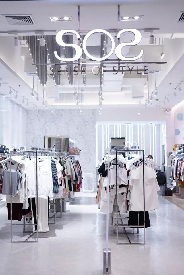 泰国便宜小众潮牌衣服,最近很火的泰国潮牌衣服