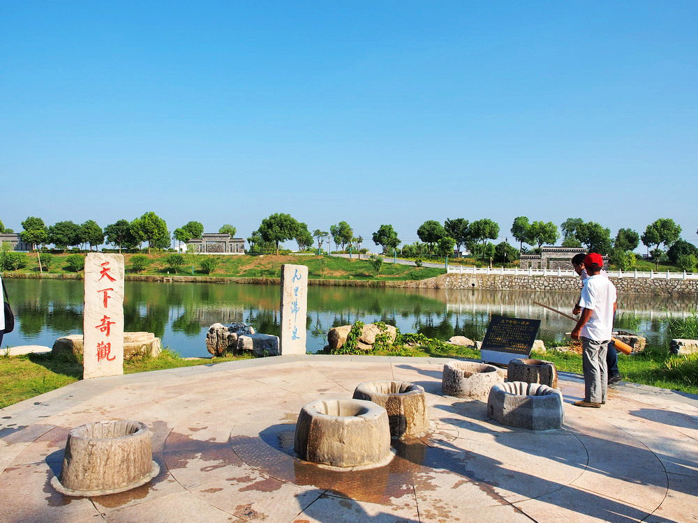 孔子历史上是否真有此人,孔子去世时的碑文