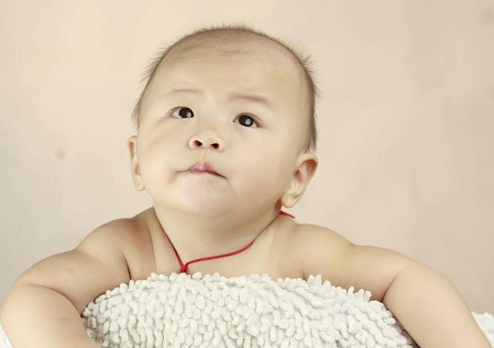 新生儿一直有饥饿感,新生儿饥饿的六个表现图