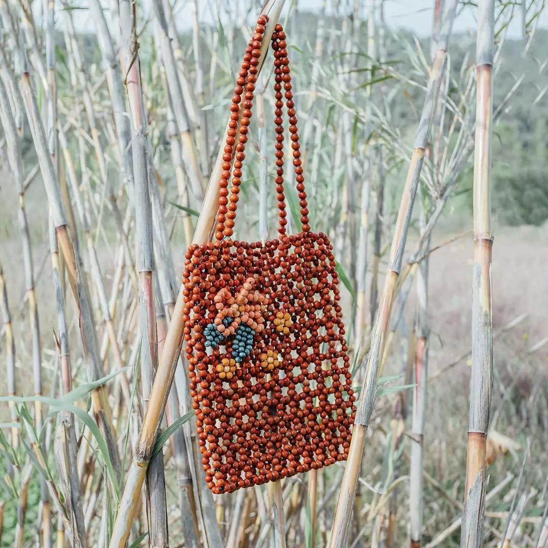 2020冬天流行什么包包款式,今年流行的串珠包