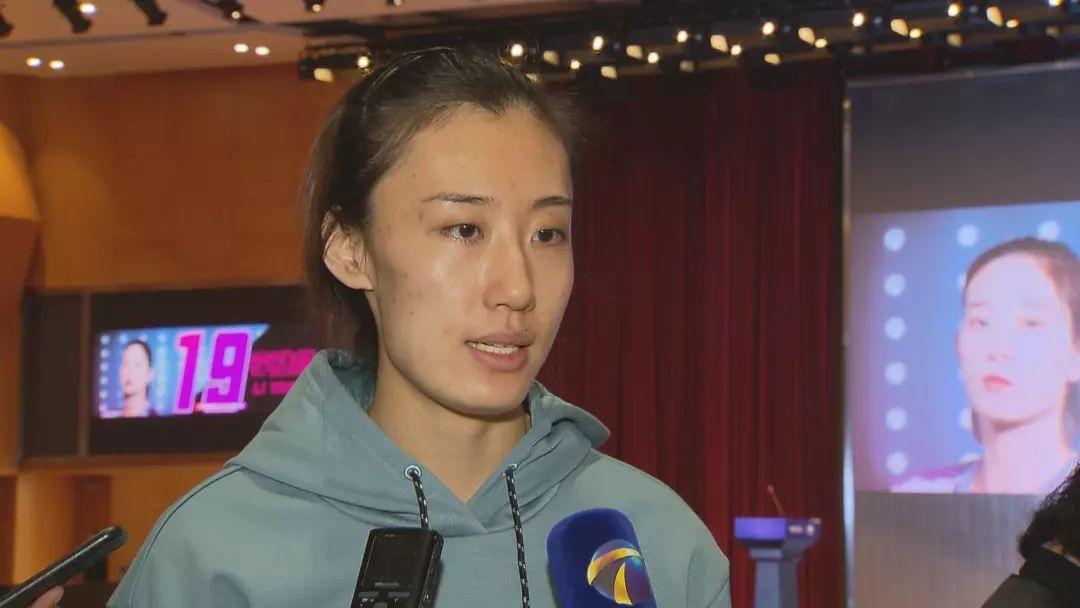 天津冠军领跑,冠军天津投掷