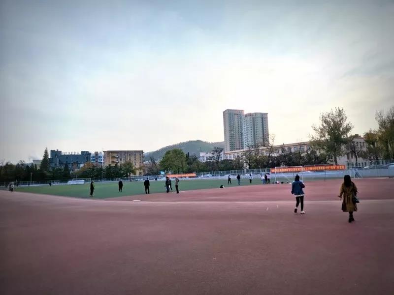 多个运动场馆免费开放,动起来体育公园