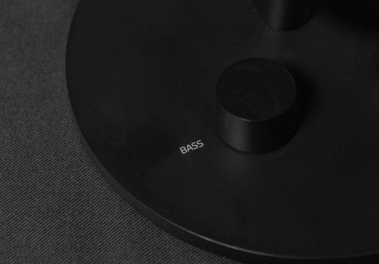 雷蛇天狼星幻彩和利维坦巨兽v2x,雷蛇天狼星幻彩版bass是什么