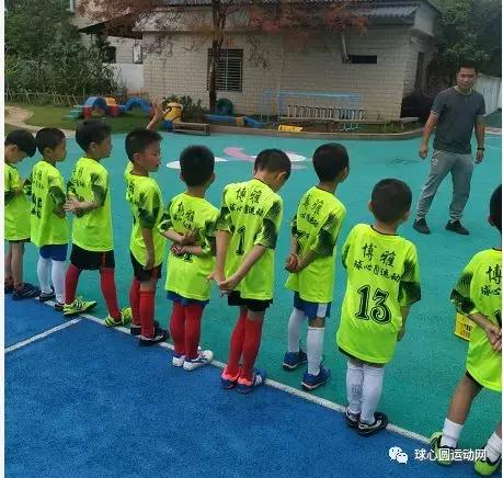 学踢足球的第一步,踢足球怎么踢得更高更远