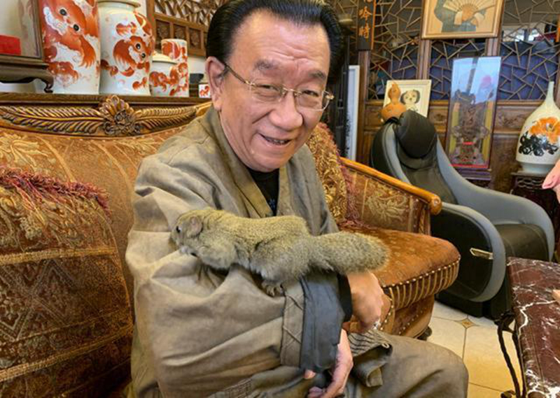 侯耀华为何突然上了热搜？海外奢侈品代购造假，让他无辜躺枪