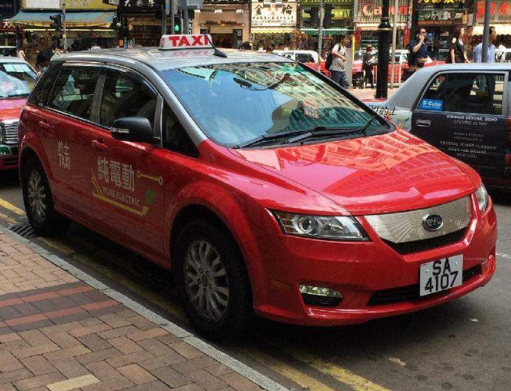 为什么香港大街上的车都好看,在香港街头都能看到什么车