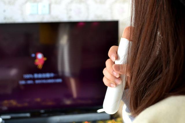 1000多元就能打造家庭KTV？又是小米干的！网友：难怪1天就卖断货