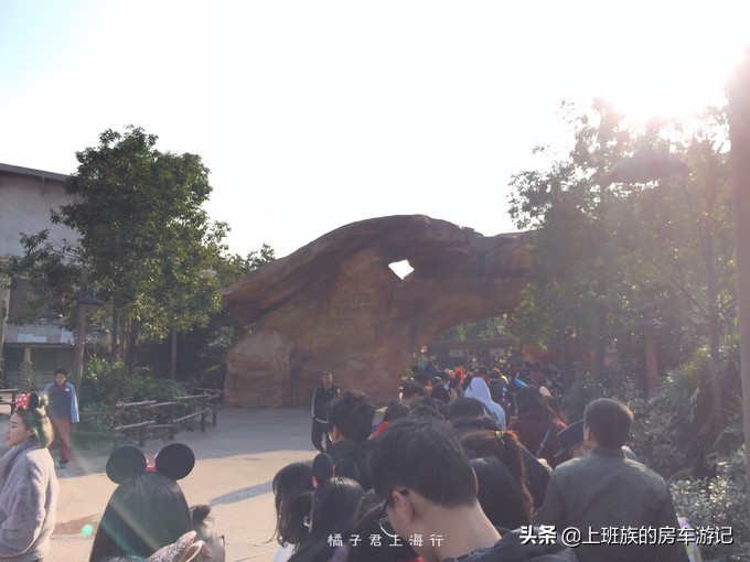 上海迪士尼自驾停车攻略,上海迪士尼快速通行证攻略