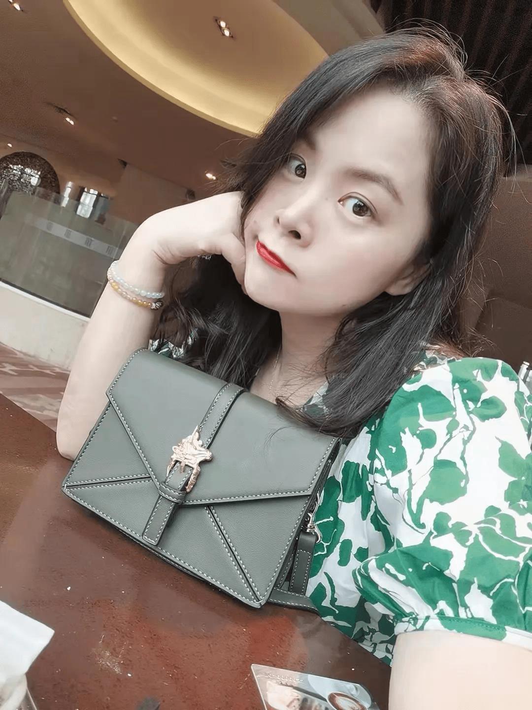 好家云店店主薇儿：30w粉丝，月入6位数，撑起三份事业