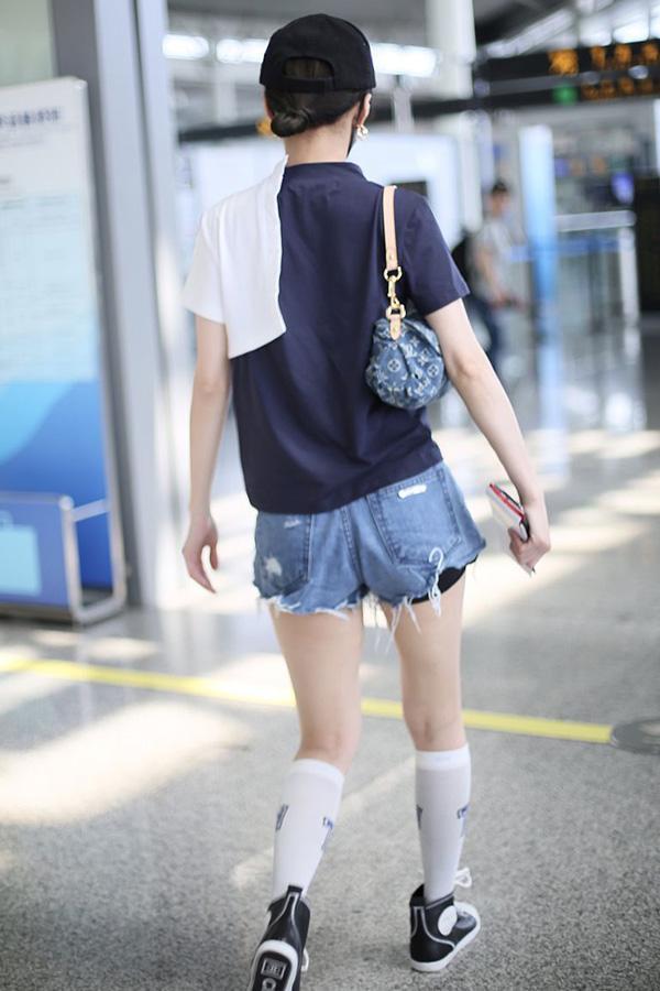 37岁张韶涵穿搭,张韶涵穿什么袜