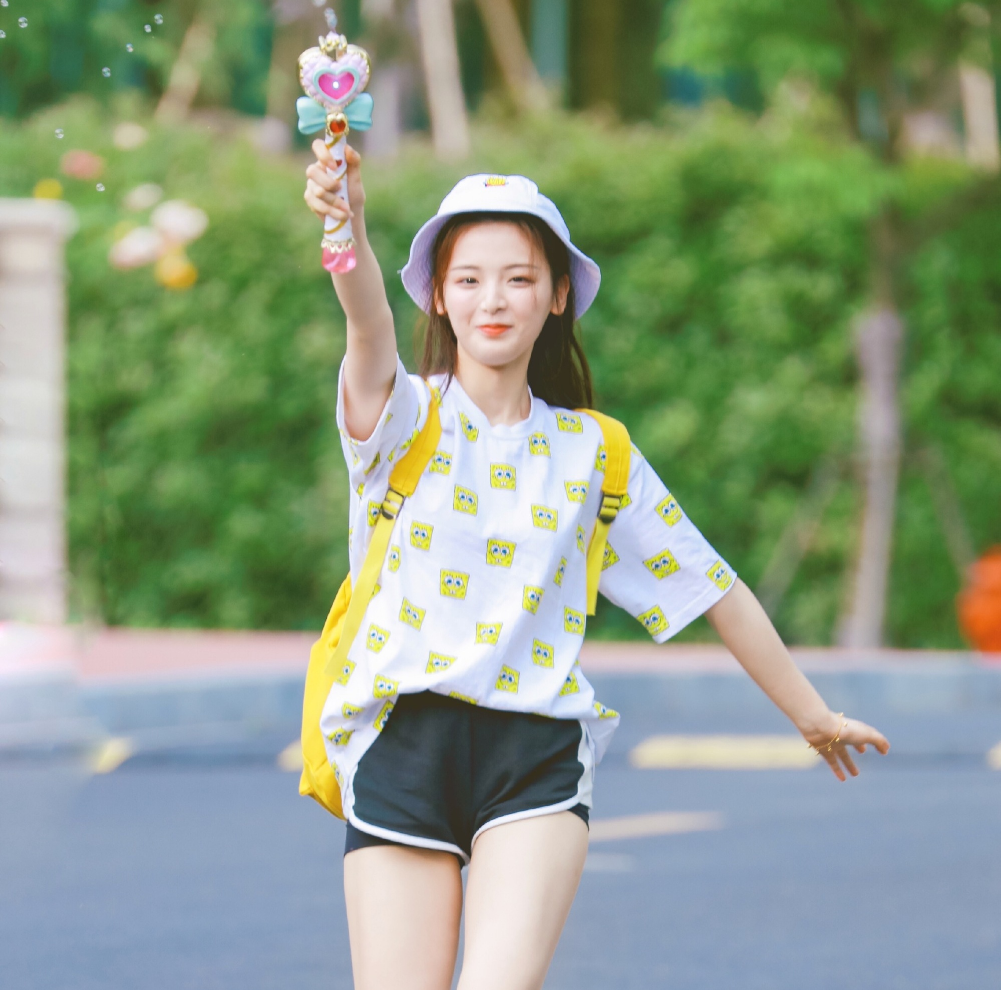 人人都爱虞书欣？娱乐圈穷养女和富养女的区别竟这么大！