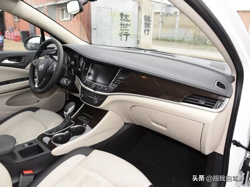 两厢马自达3和高尔夫哪个好,两厢小钢炮马自达3