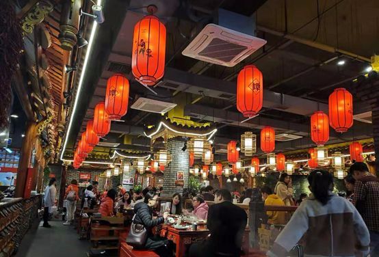 谭鸭血老火锅探店,探店美食火锅谭鸭血