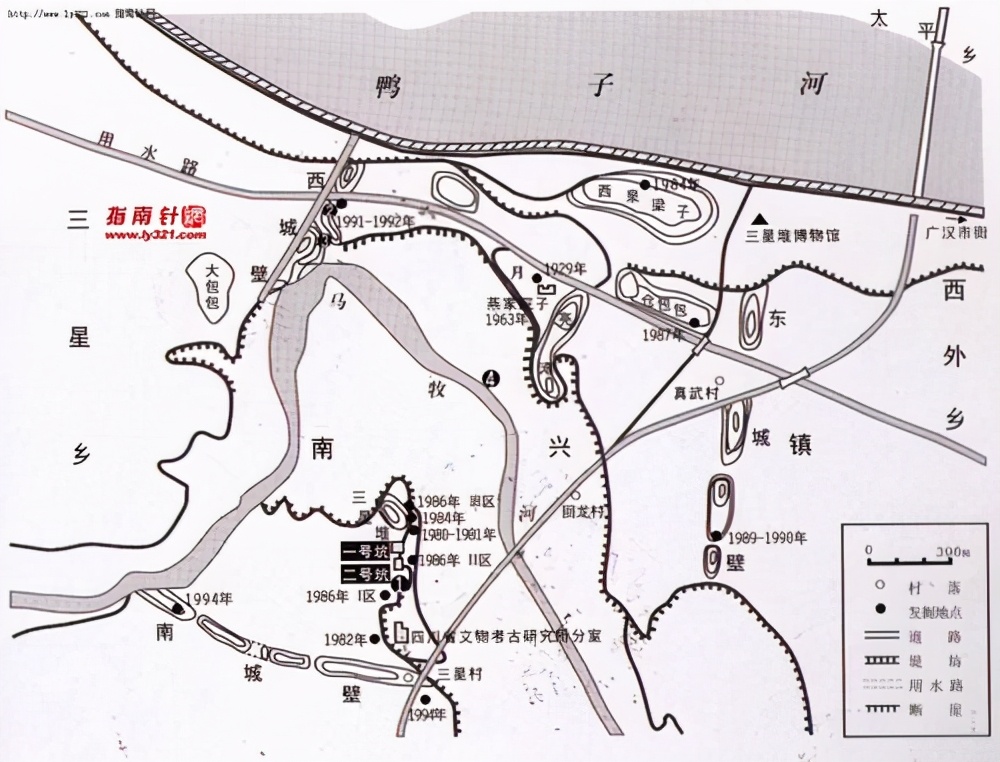 三星堆三号坑出土的青铜神坛文物,三星堆再出土青铜大面具