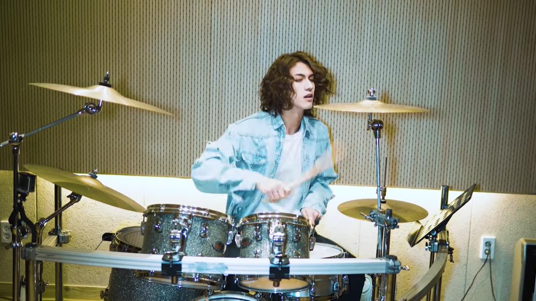 被公司冷藏，成为网红另辟蹊径，帅气韩国打鼓小哥圈粉18万粉丝