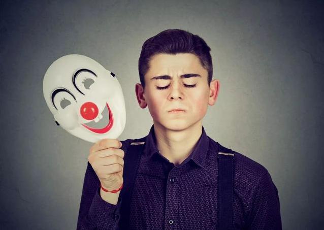 内向性格的人心理学,心理学一个人很自信