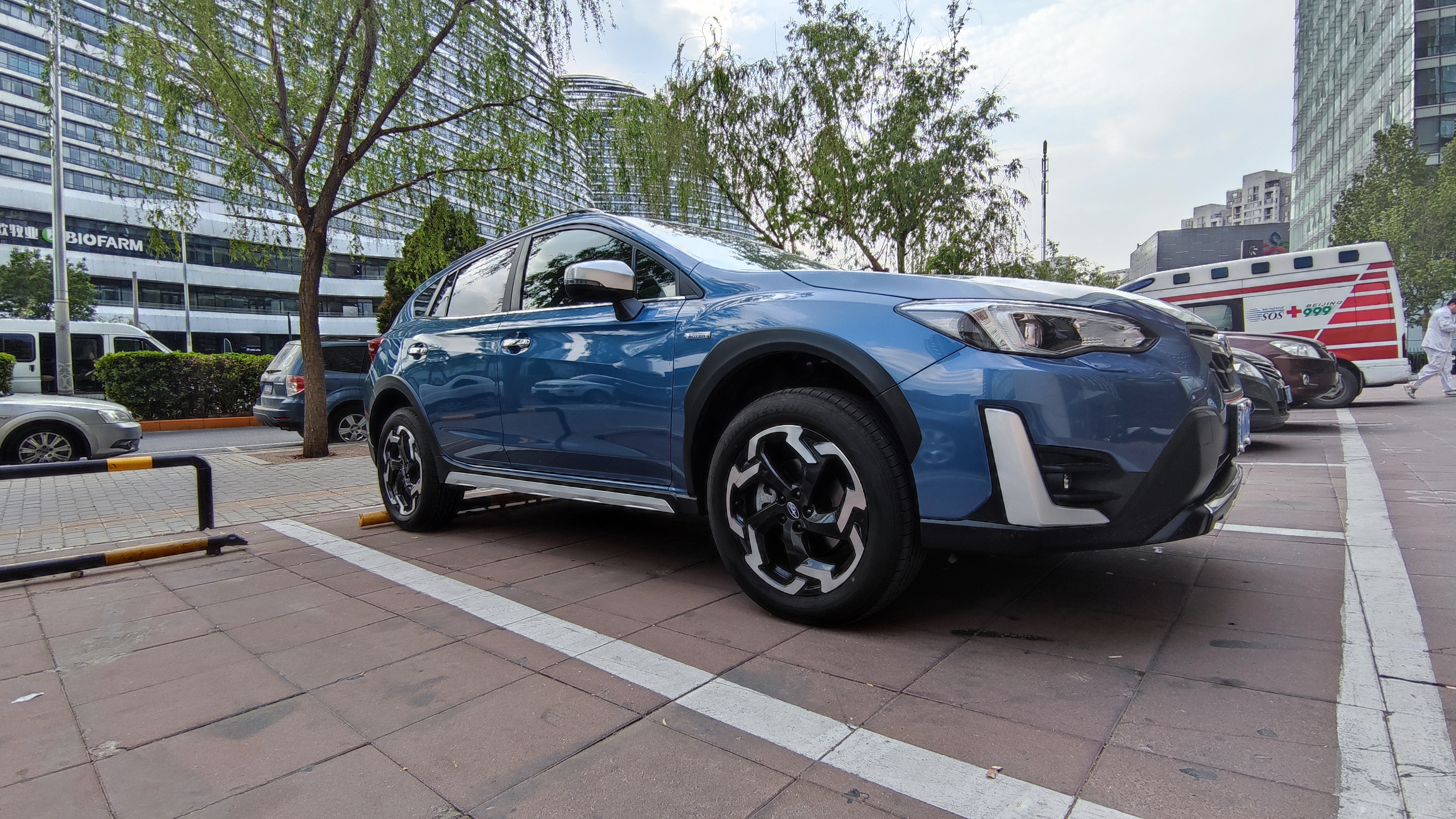 斯巴鲁xv深度试驾视频,试驾斯巴鲁xv荒野版