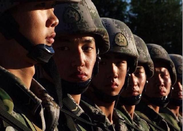 这群硬汉，肌肉不大，却被称为中国的脊梁