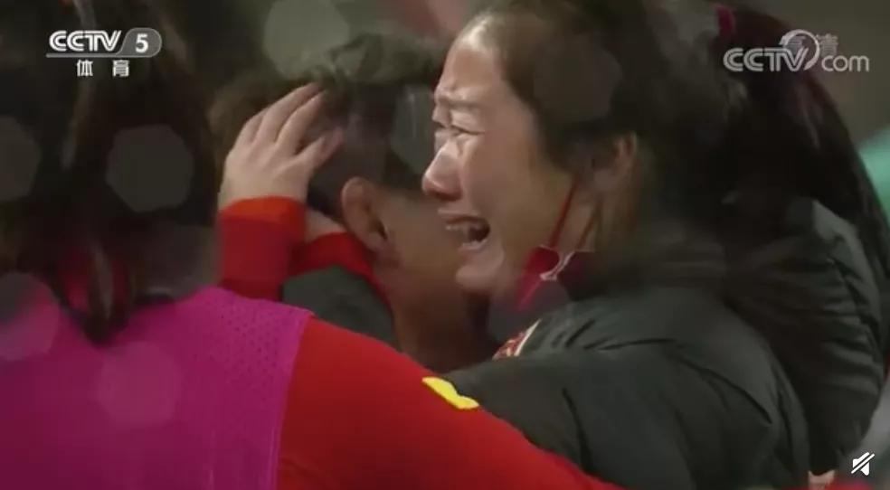 风雨彩虹铿锵玫瑰女足完整版,风雨彩虹铿锵玫瑰女足夺冠哪年