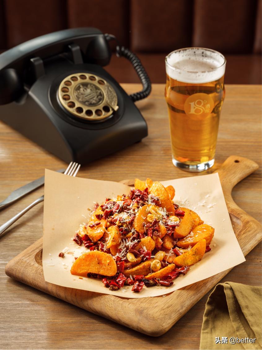 像英国诗人一样用brunch配啤酒，是我生活里的终极浪漫