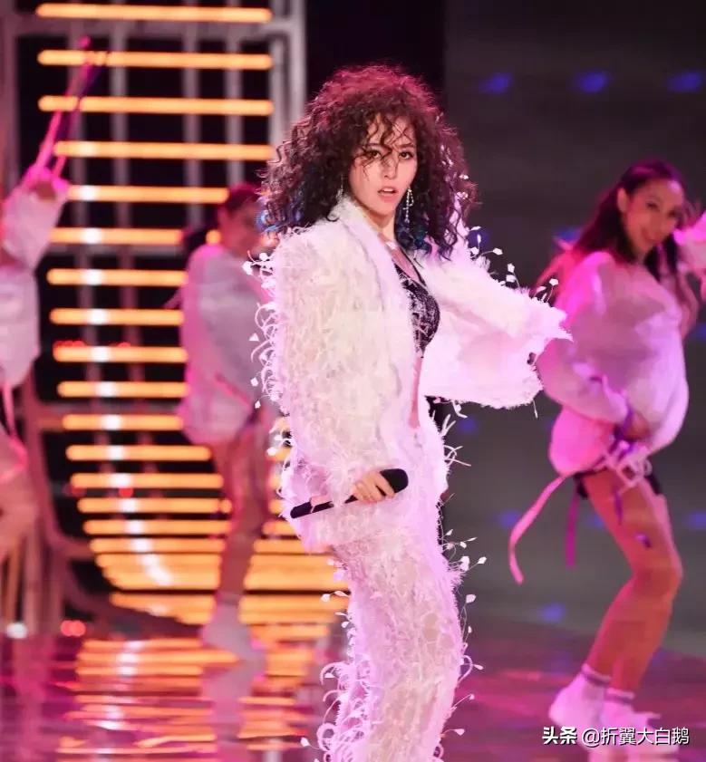 错爱15年终甩渣男，让王思聪都疯狂打call！