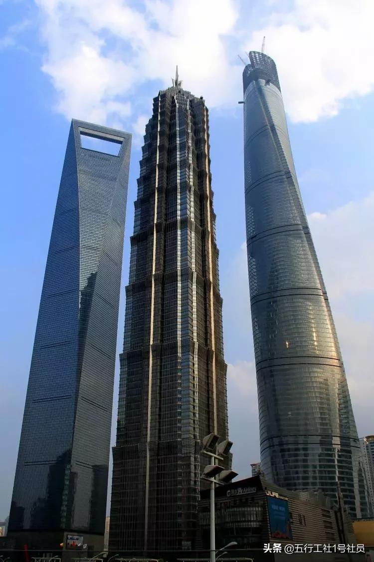 盘点那些建在奇葩地方的建筑,中国奇葩建筑大盘点