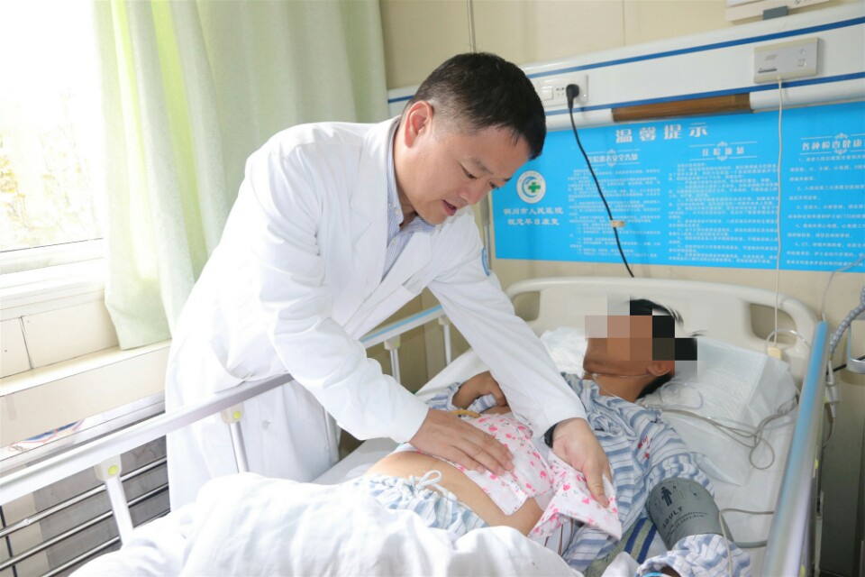 任彦顺博士医疗团队成功完成铜川首例“胆囊癌射频治疗术”