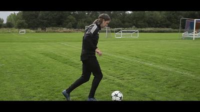 实战简单过人技巧,双变向过人如何做到精髓