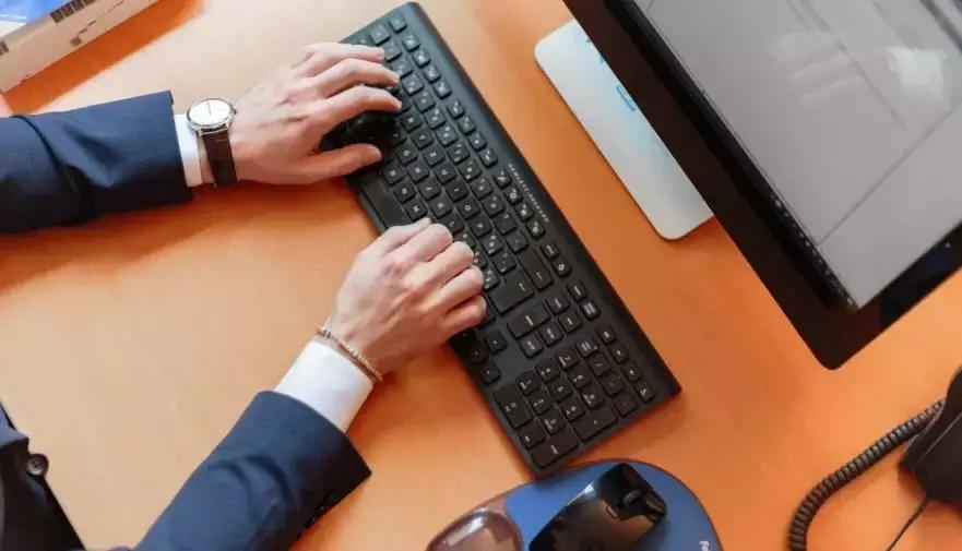 初学者电脑打字练习,电脑快速打字技巧送给初学者