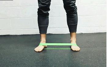 关于深蹲的常见迷思和误解,深蹲注意事项和细节