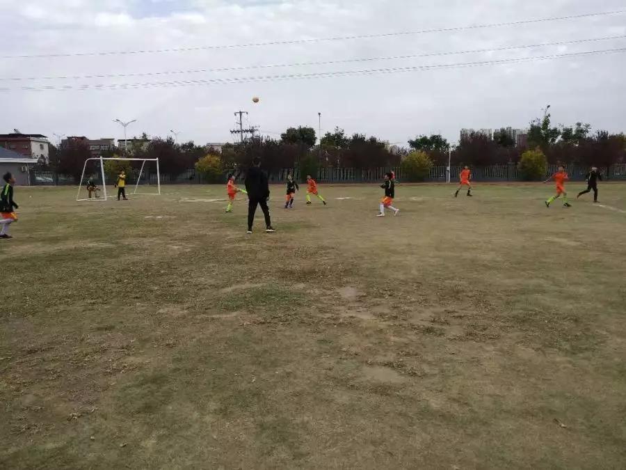 幸福小学举行校园足球联赛,邓州市校园足球比赛