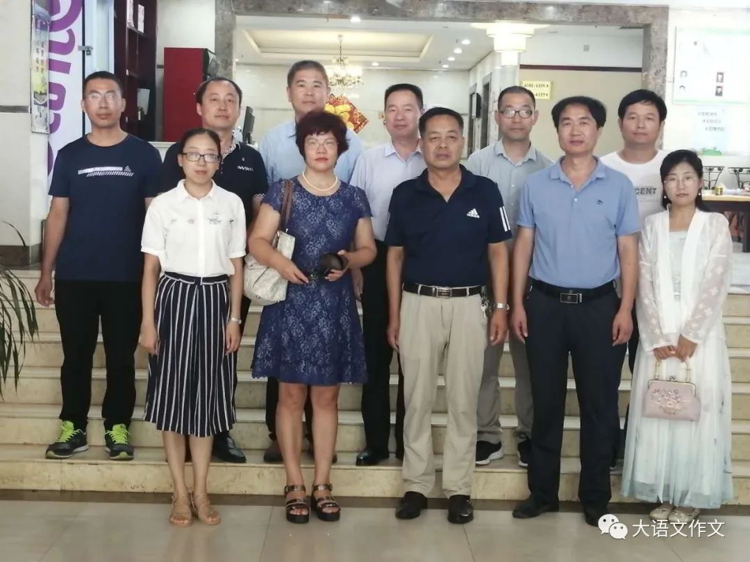 石家庄自强小学张宇轩优秀作文两篇(3710字)简评