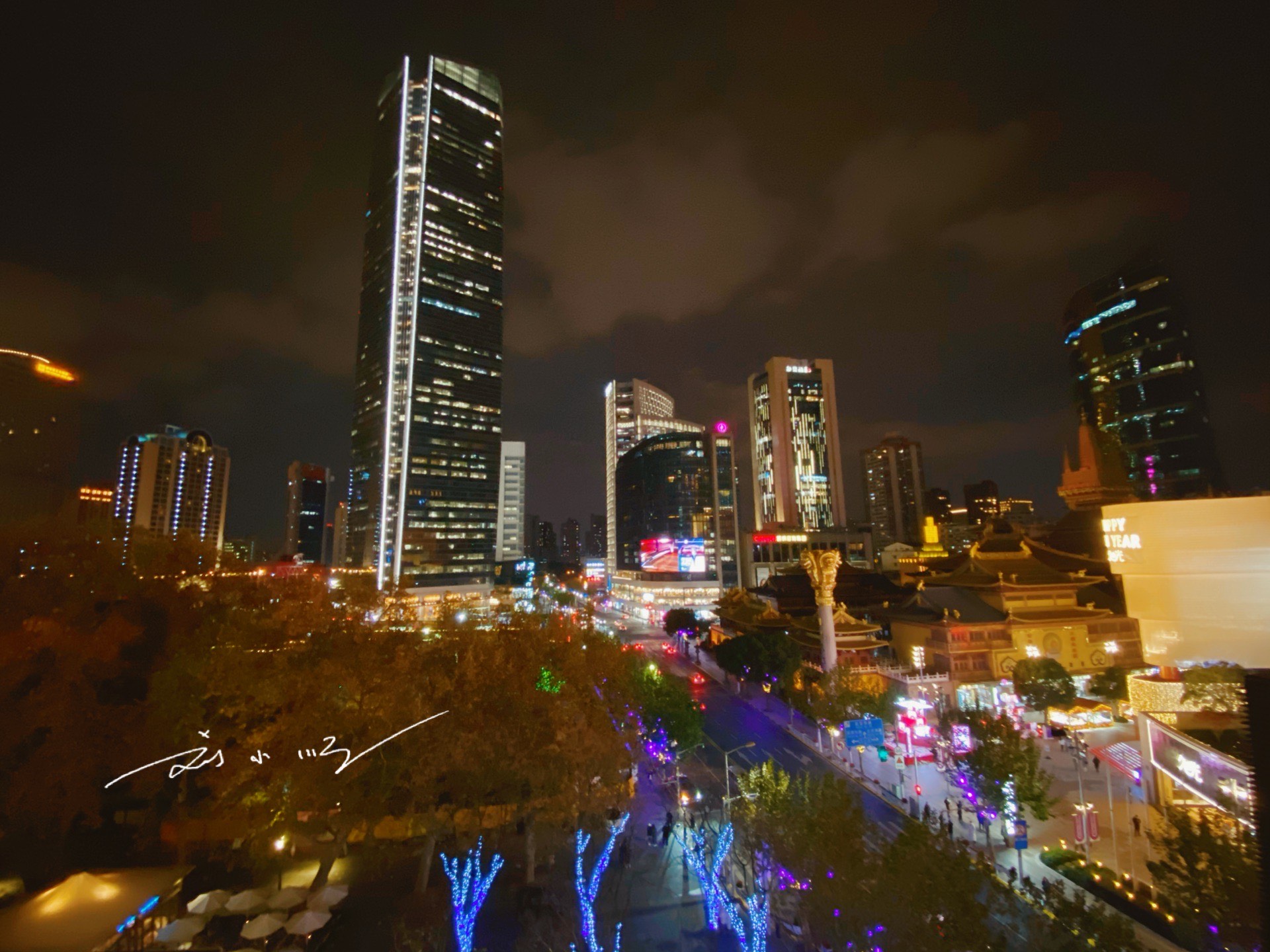 上海静安寺夜景游玩,上海静安寺夜景视频