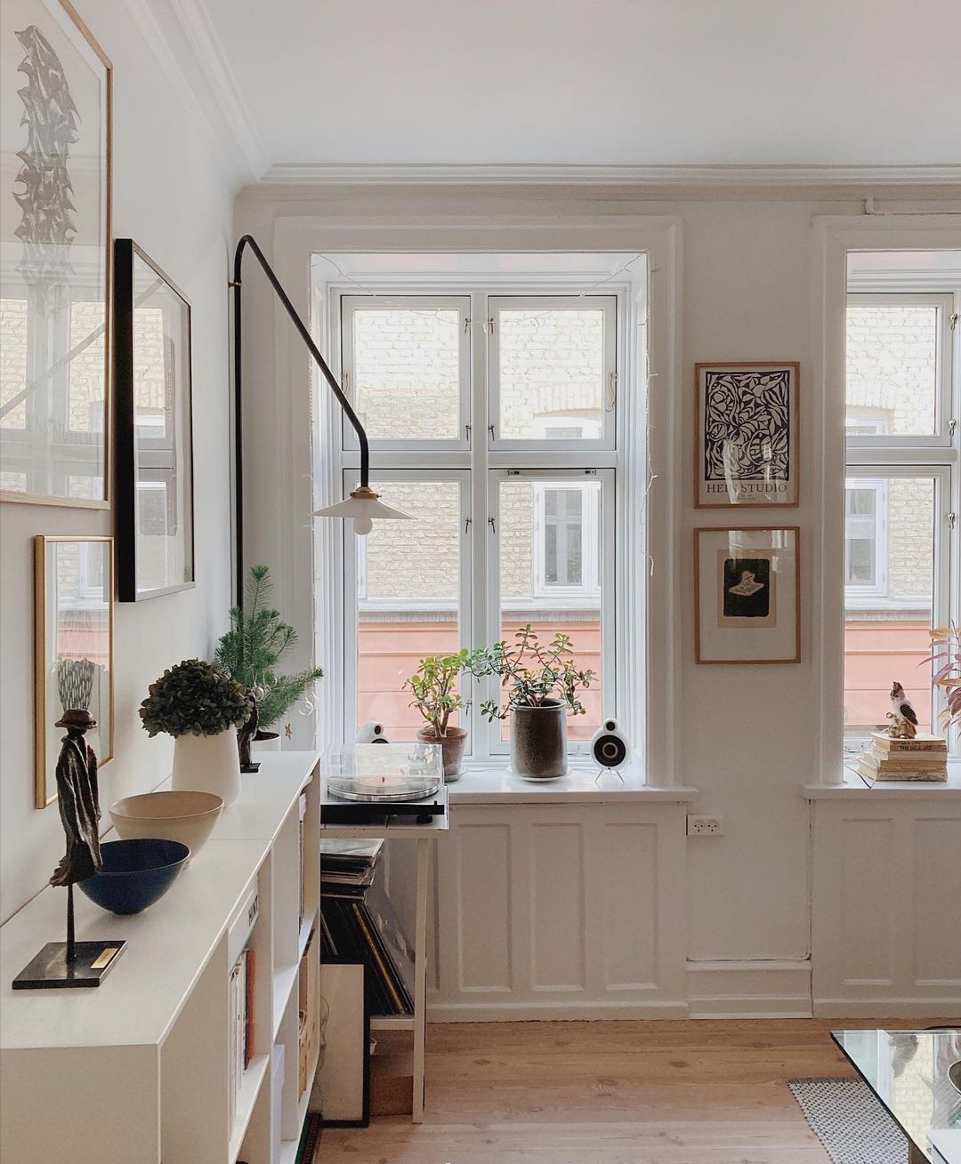 侘寂风极简卧室装饰画,天马行空装饰画