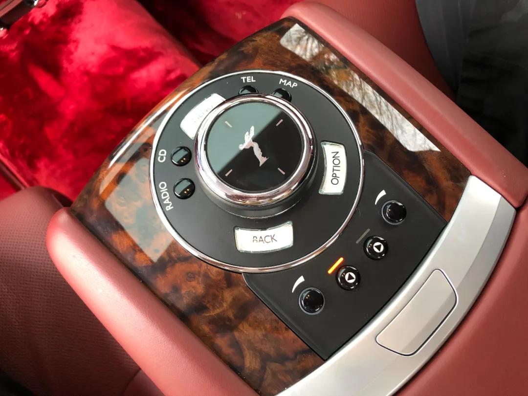 劳斯莱斯古思特2021款落地价,劳斯莱斯古思特标轴2022新款