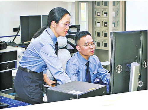 听声识人的本领,小伙练成听声辨别骰子的点数本领