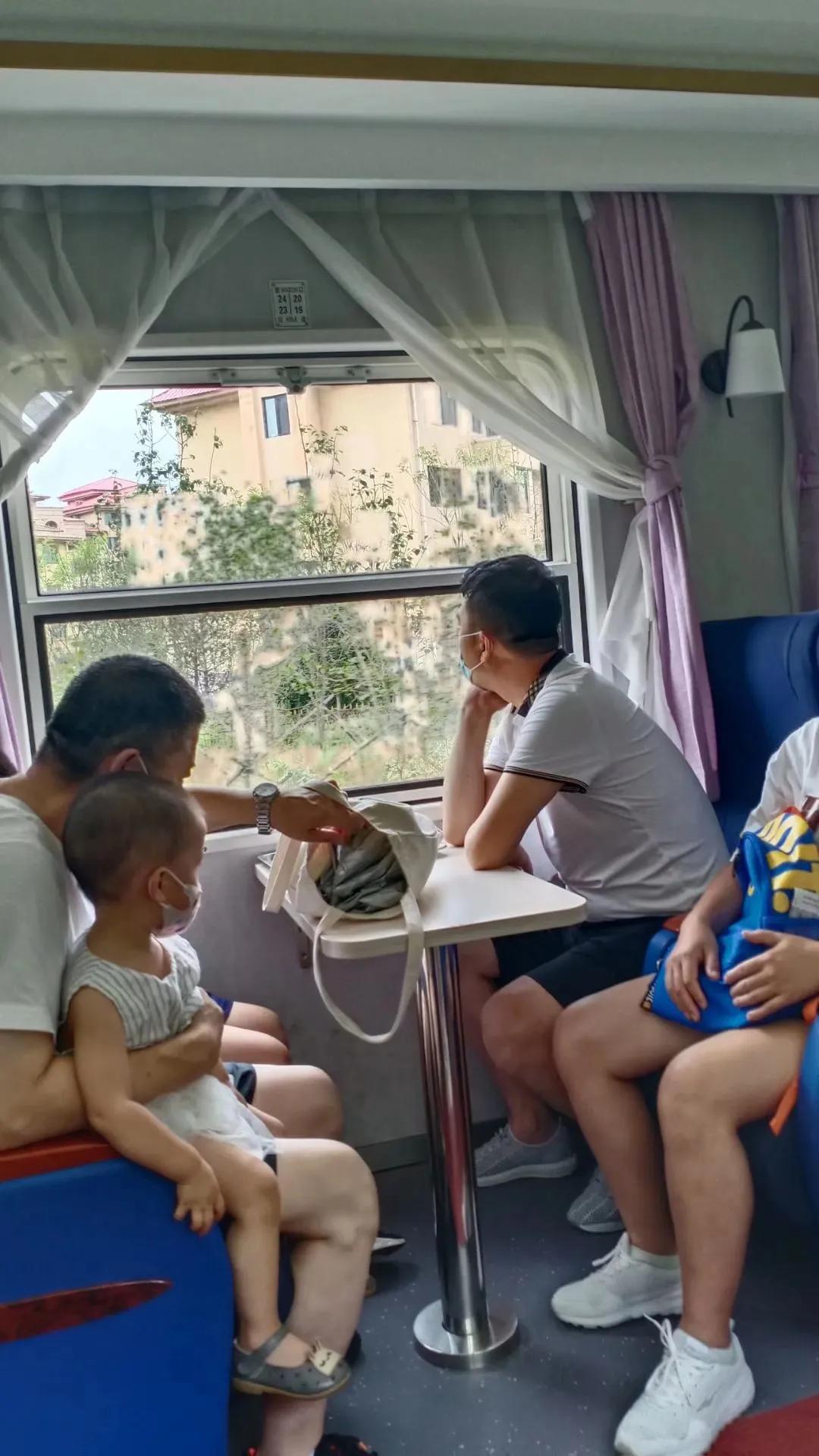 伊春旅游车,伊春旅游小火车怎么坐