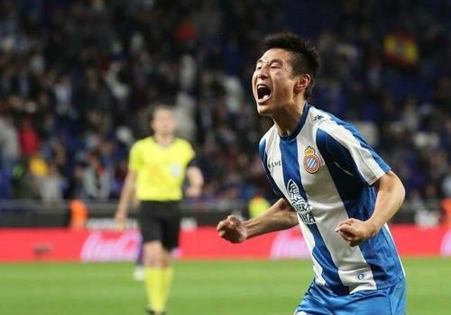 武磊被罚三黄牌,武磊被罚停赛