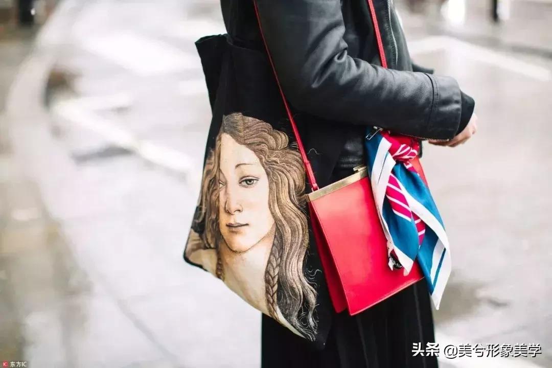 旧衣服怎么系丝巾好看,长条丝巾系法变衣服内搭