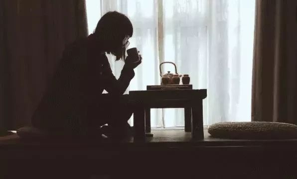 评选优秀学生个人简历怎么写,个人简历工作经验50字优秀范文