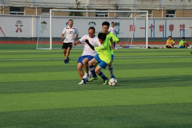 东至大渡口中学一一七秩赓传薪火.球赛献礼中华