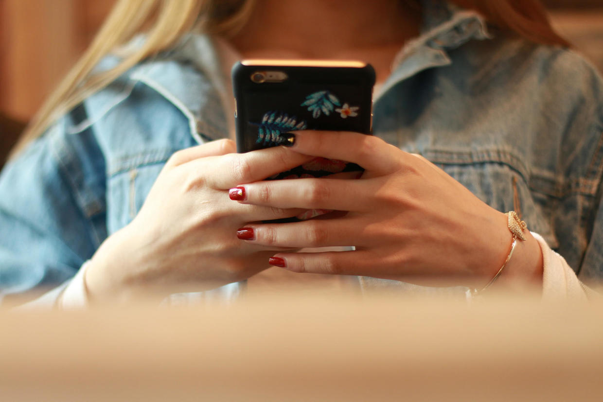 如何巧妙的回避同事问工资的问题,同事问工资如何巧妙回答