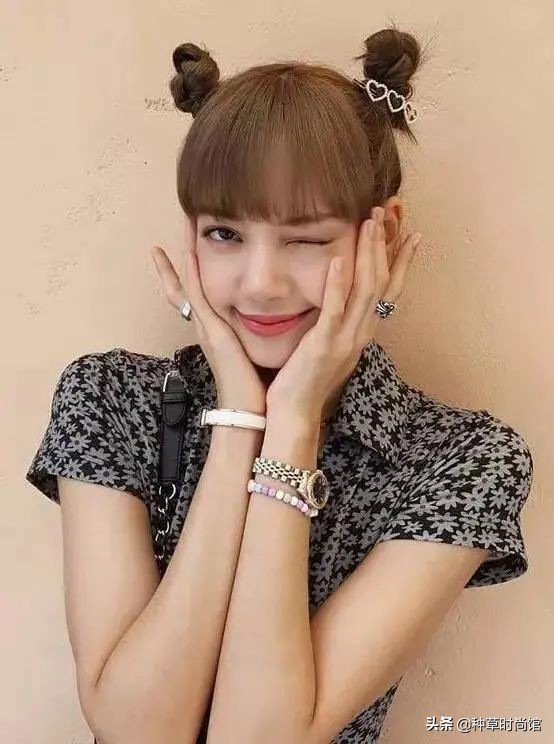 花瓣丸子头学生党蓬松,古风丸子头前额花瓣头饰